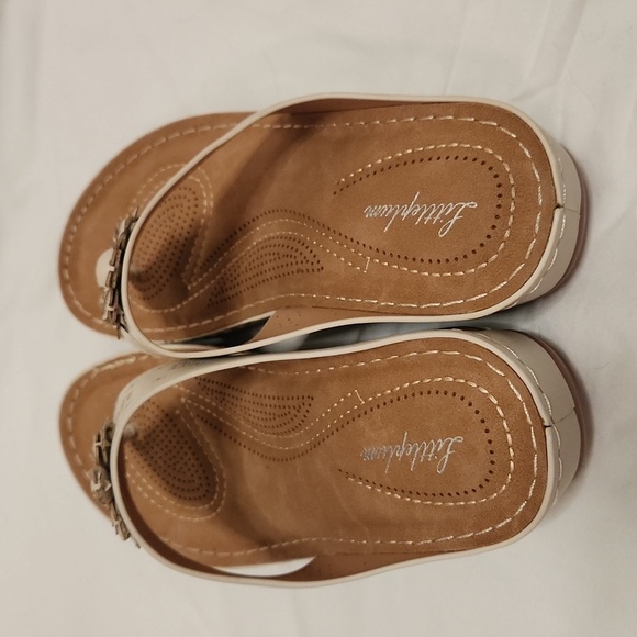 New!Light beige flower wedge flip flop arch support thong sandal off white ivory - Picture 7 of 11